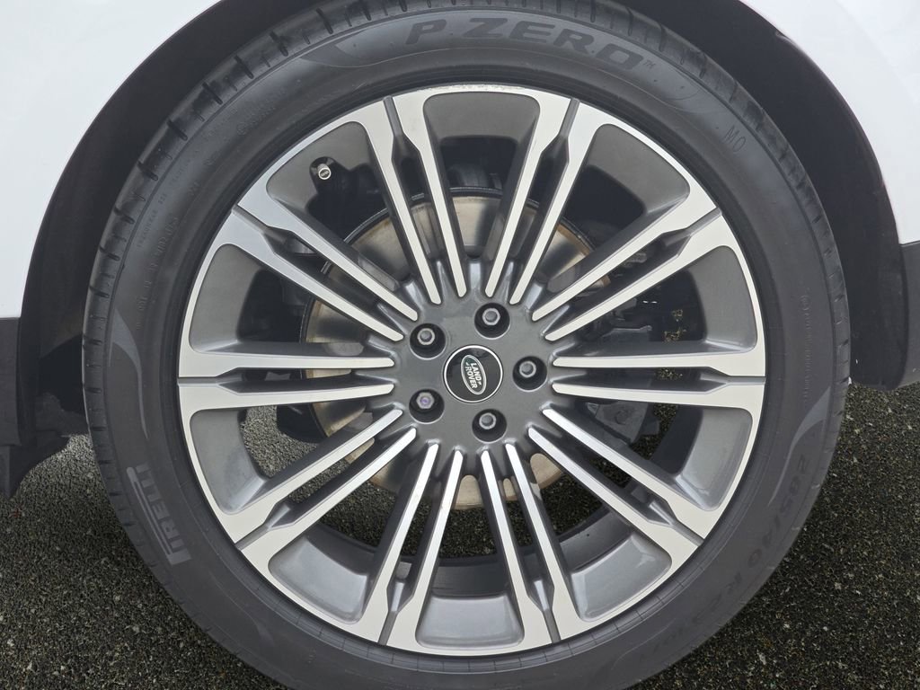 Certified 2023 Land Rover Range Rover SE image 35