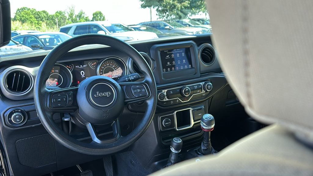 Used 2023 Jeep Gladiator Sport image 13