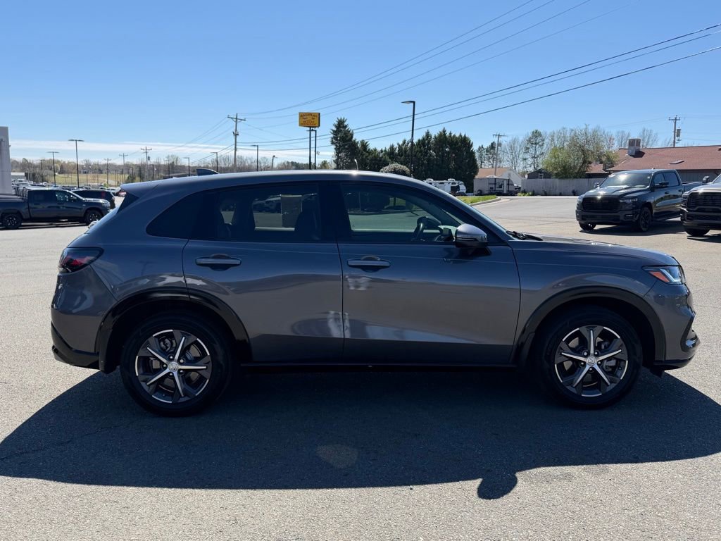 Used 2025 Honda HR-V EX-L image 2
