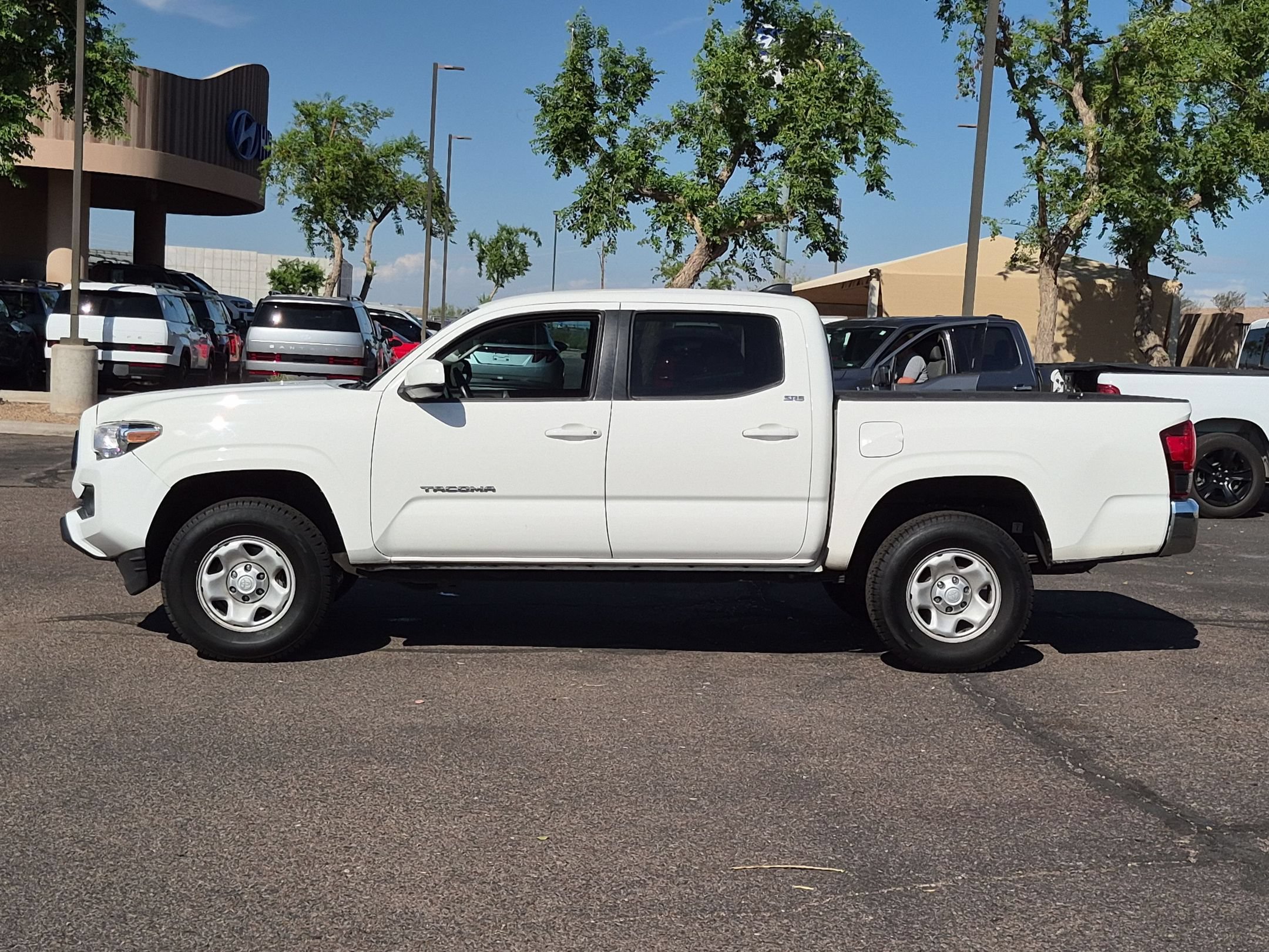 Used 2021 Toyota Tacoma SR5 RWD image 8
