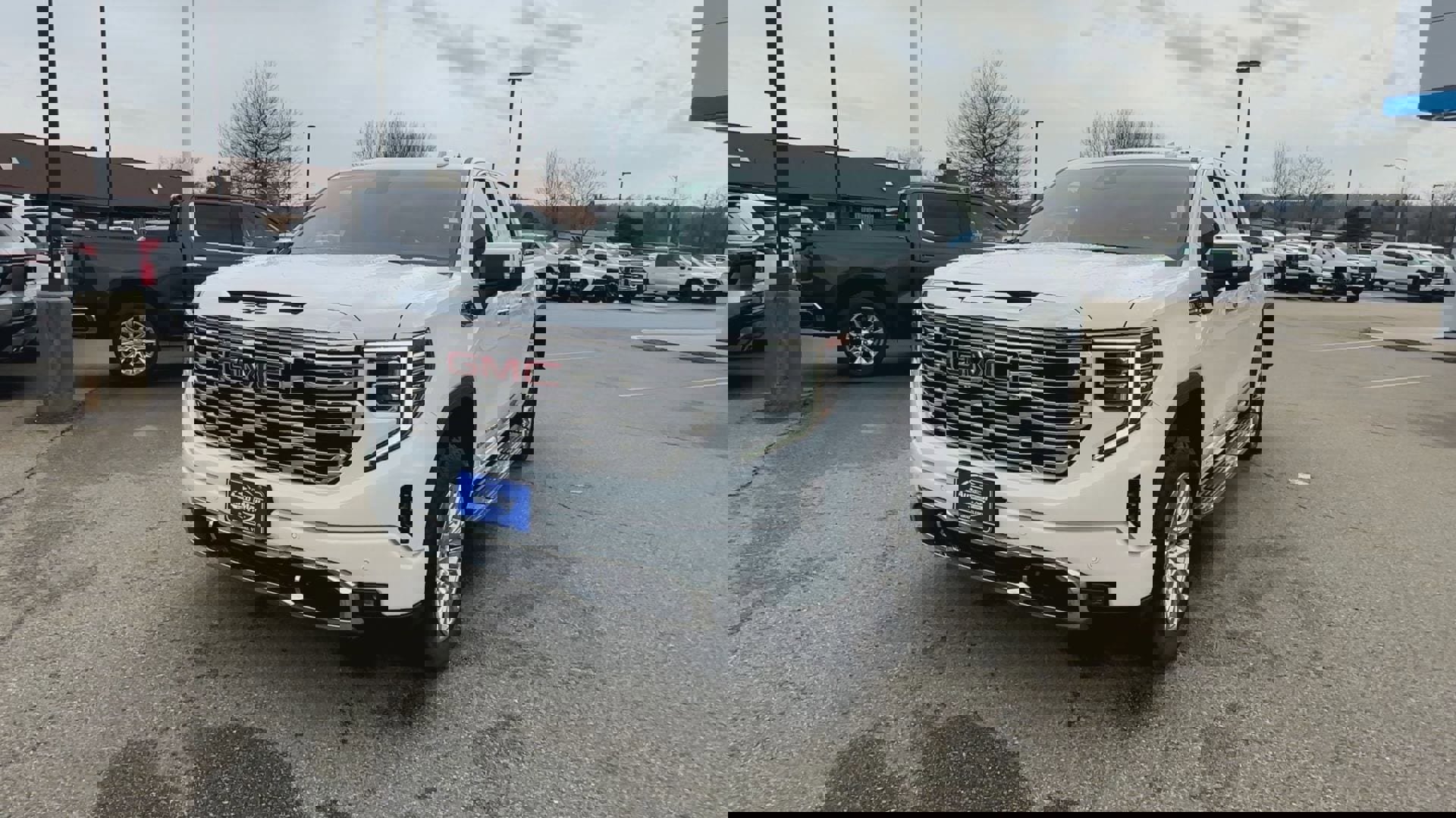 Used 2023 GMC Sierra 1500 Denali w/ Technology Package image 4