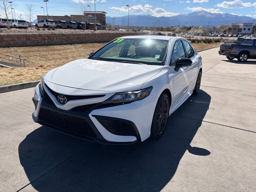 Used 2023 Toyota Camry SE image 5
