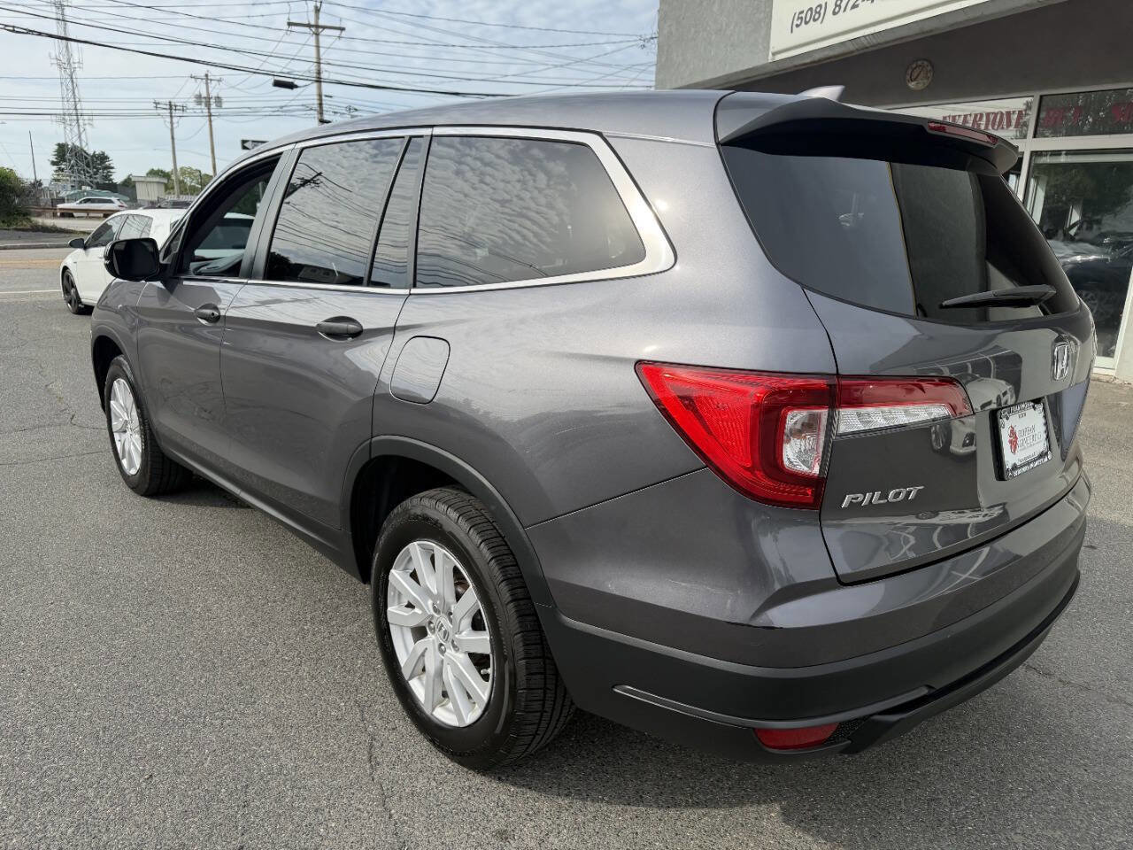 Used 2019 Honda Pilot LX image 5