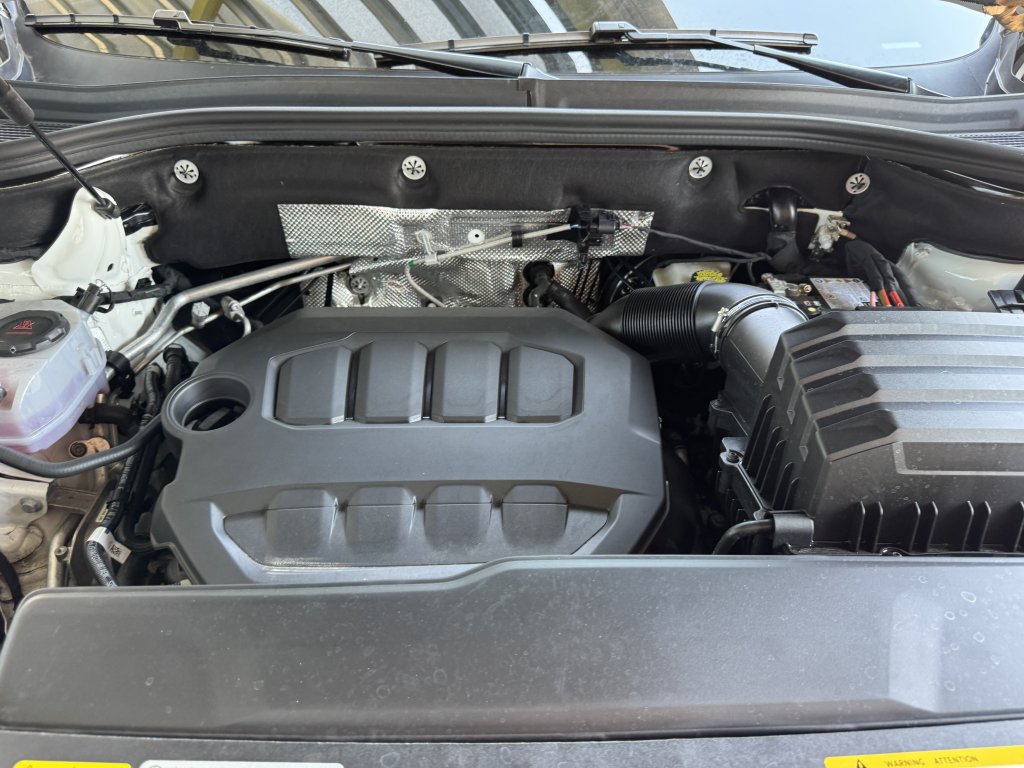 Used 2024 Volkswagen Atlas Peak Edition SE AWD/4WD image 40