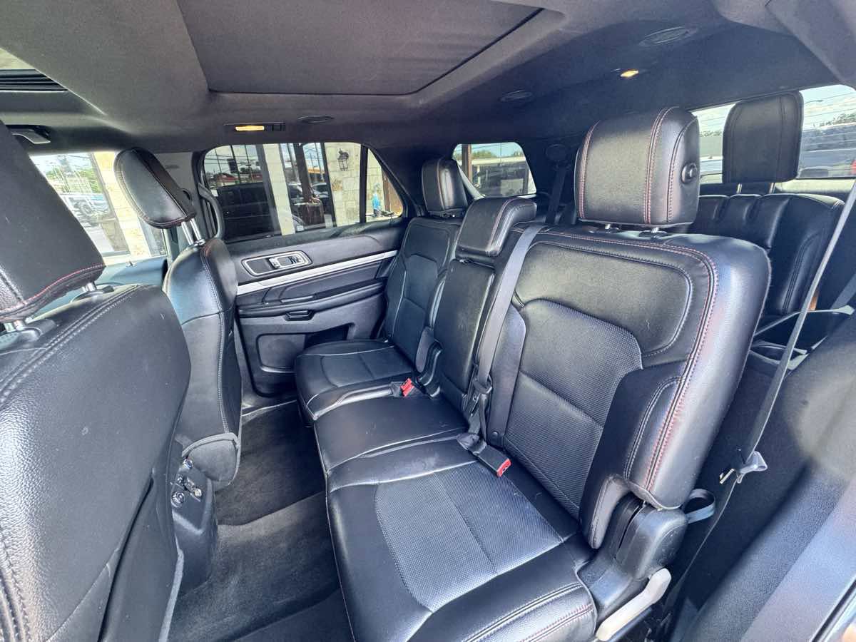 Used 2018 Ford Explorer Sport image 7