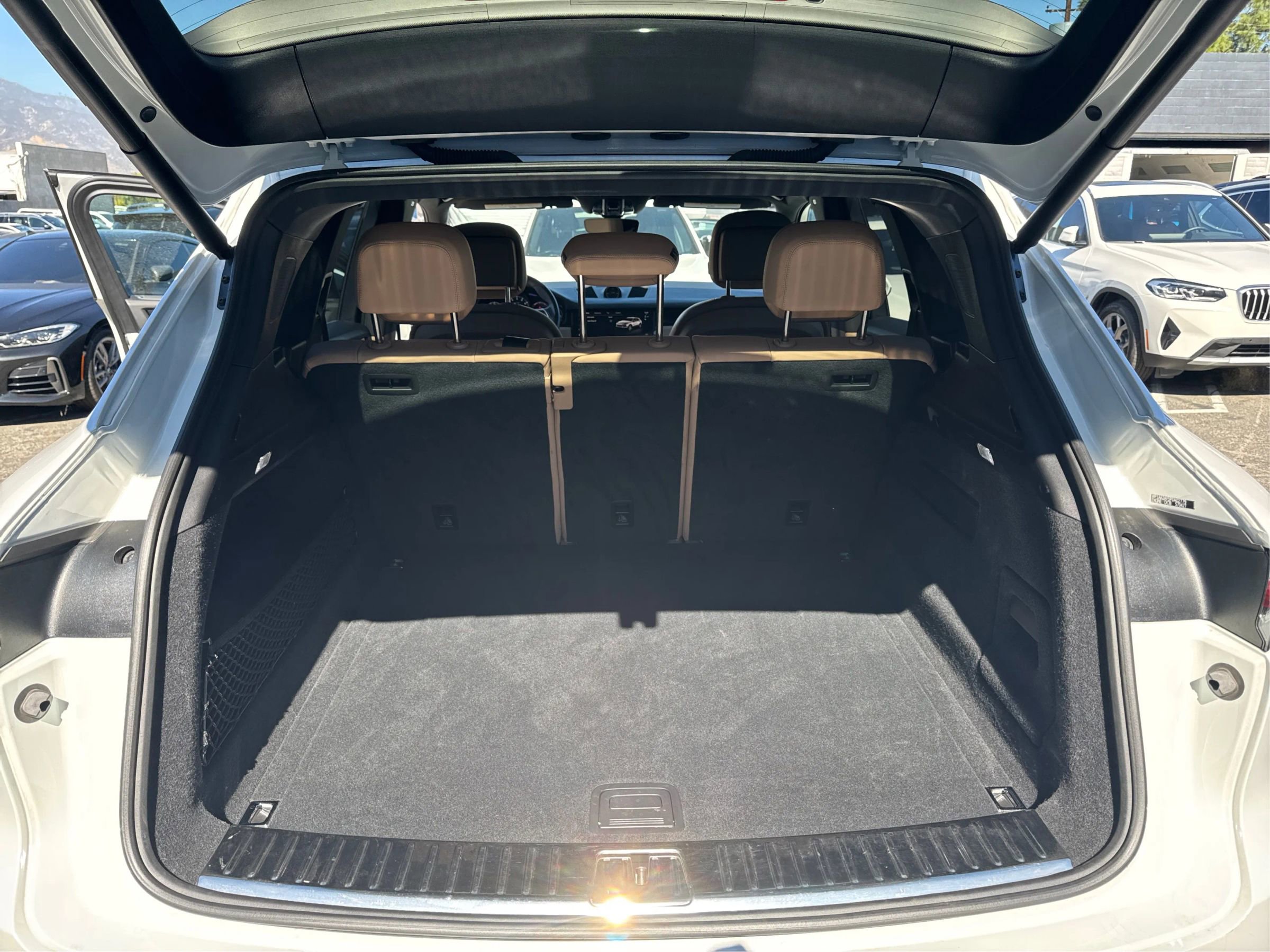 Used 2023 Porsche Cayenne image 12