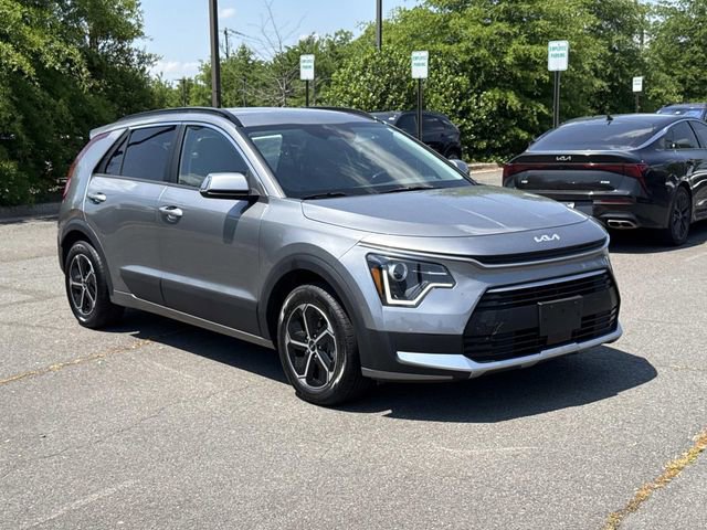 Used 2023 Kia Niro EX