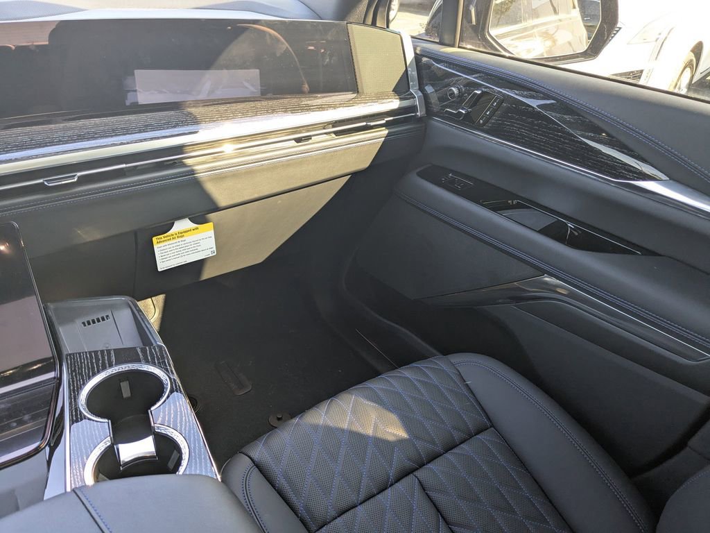 New 2025 Cadillac Escalade IQ Luxury 1 w/ Smart Trailering package image 21