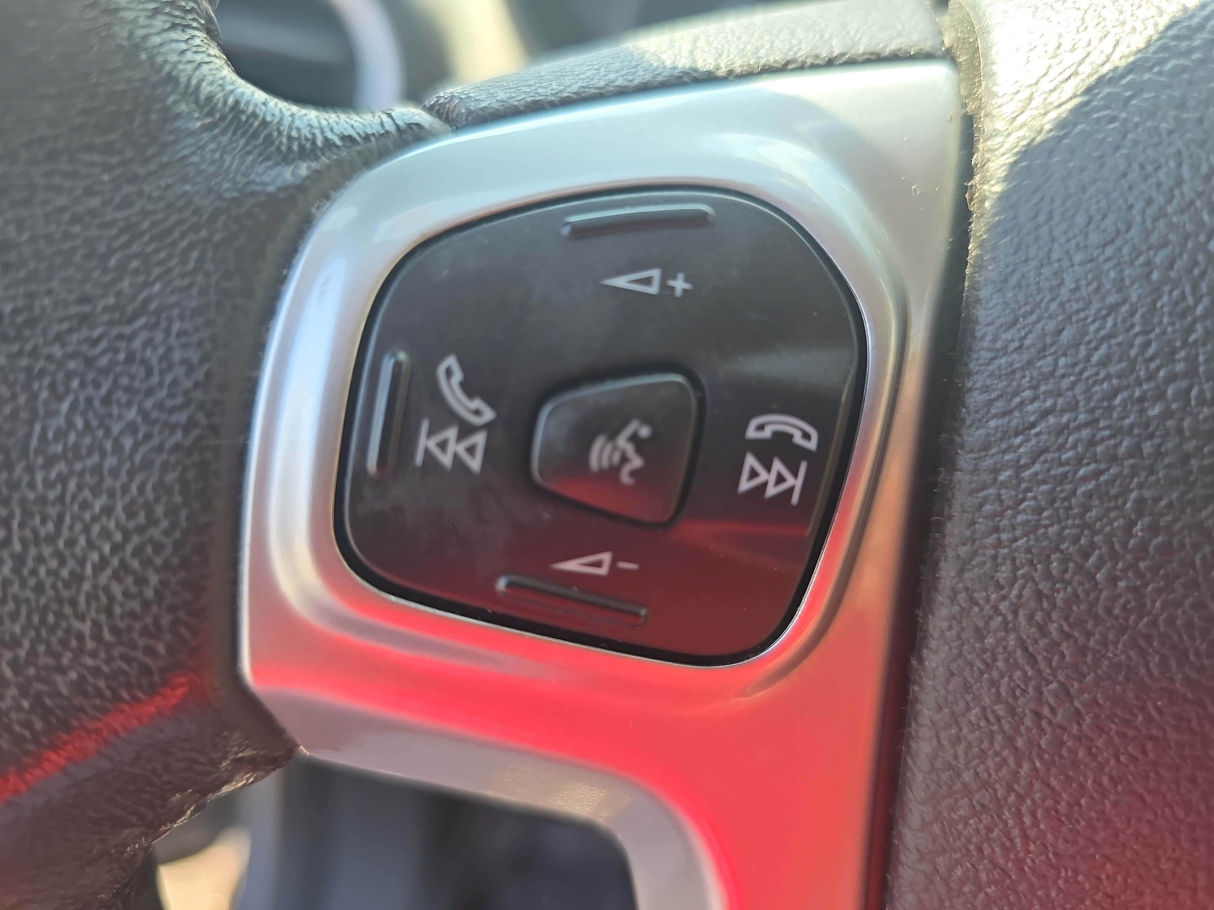 Used 2014 Ford Fiesta SE FWD image 16
