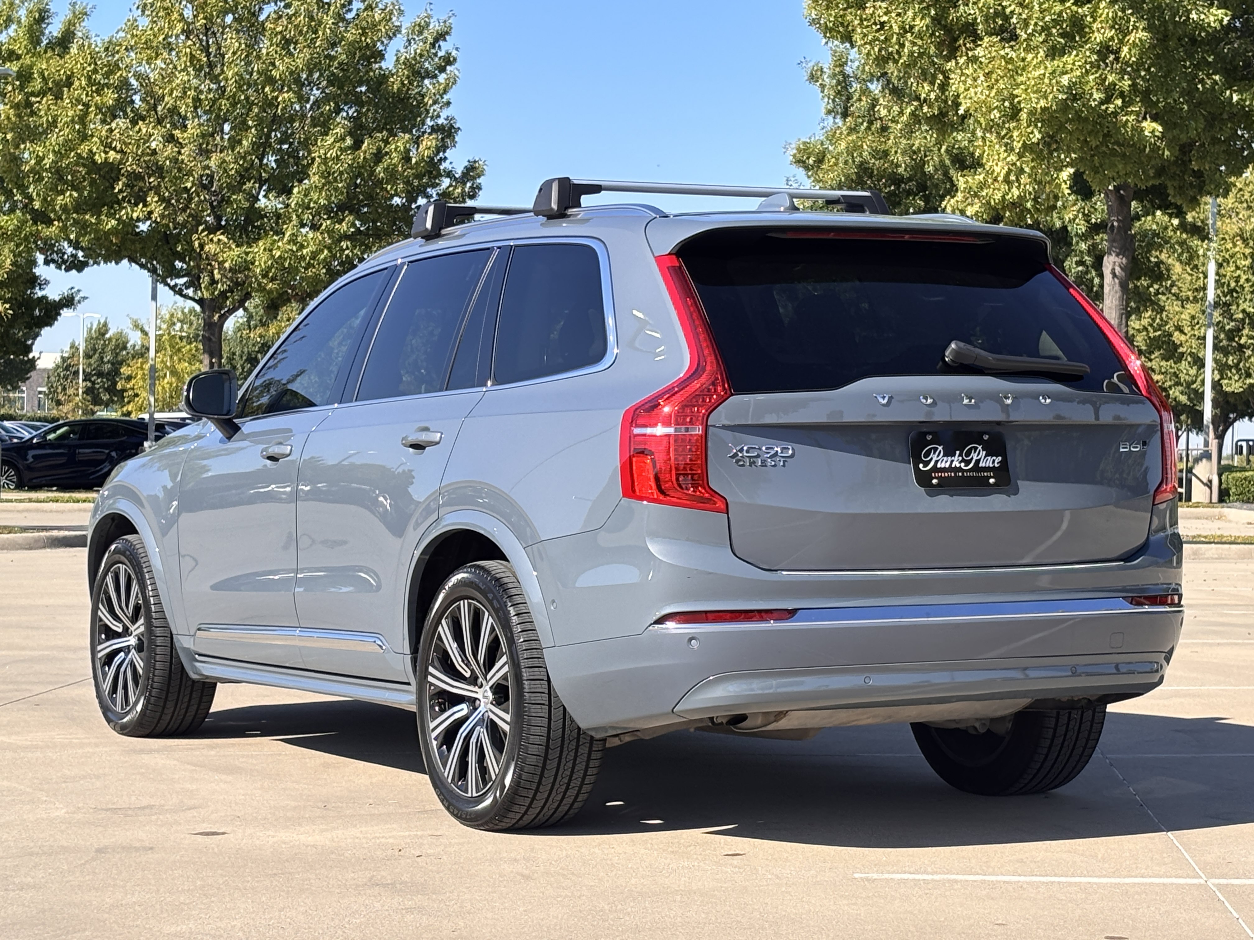 Used 2023 Volvo XC90 B6 Plus w/ Protection Package Premier AWD/4WD image 3