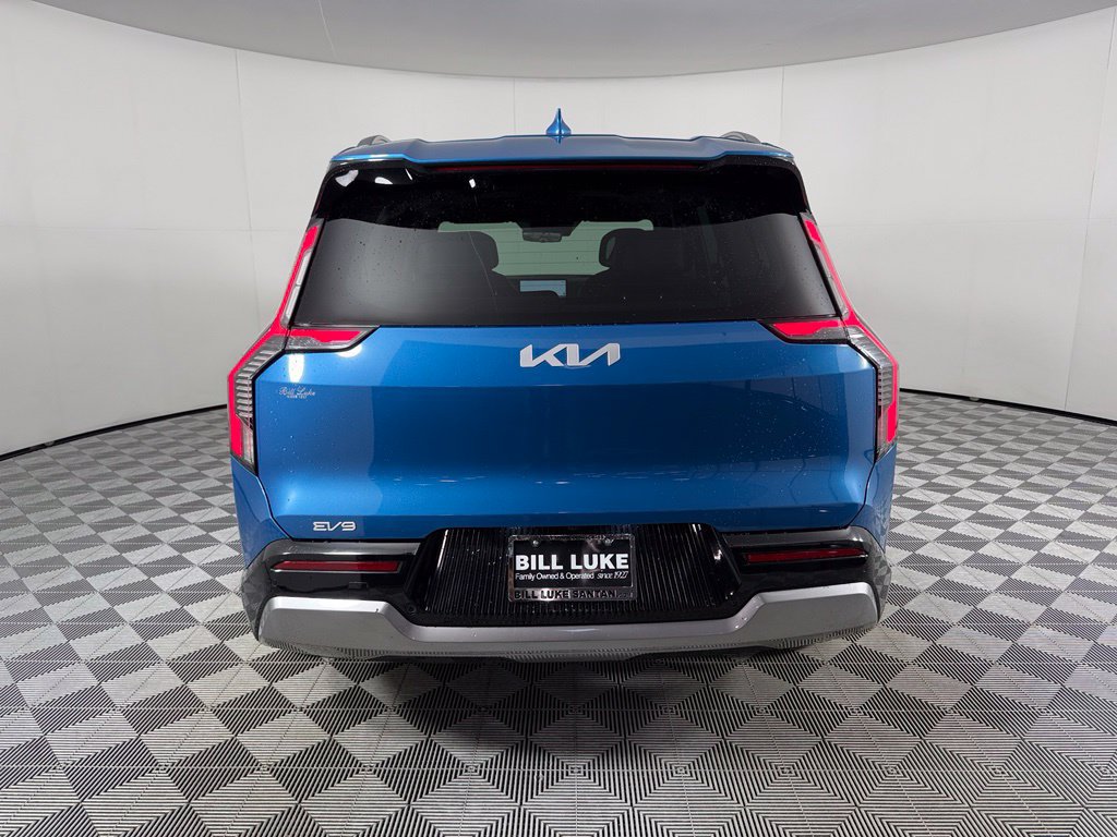 Used 2024 Kia EV9 Land AWD/4WD image 8
