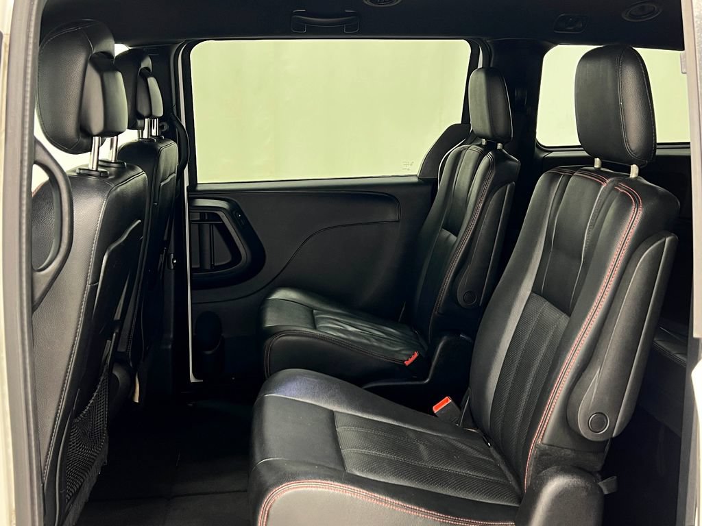 Used 2016 Dodge Grand Caravan R/T FWD image 30