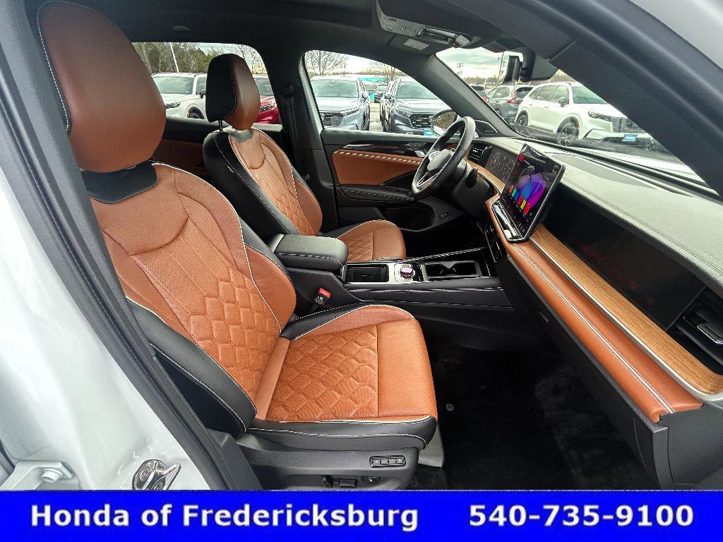 Used 2026 Volkswagen Tiguan SEL R-Line image 32