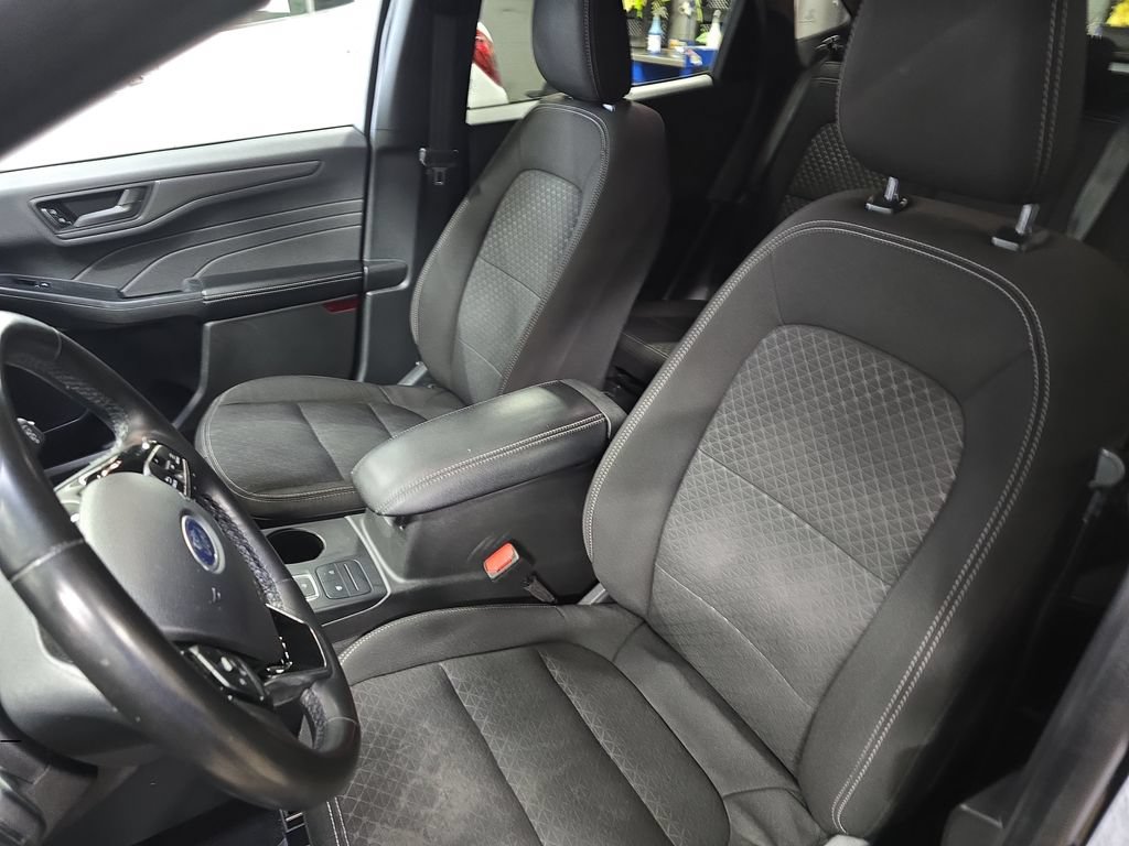 Used 2024 Ford Escape Active AWD/4WD image 16
