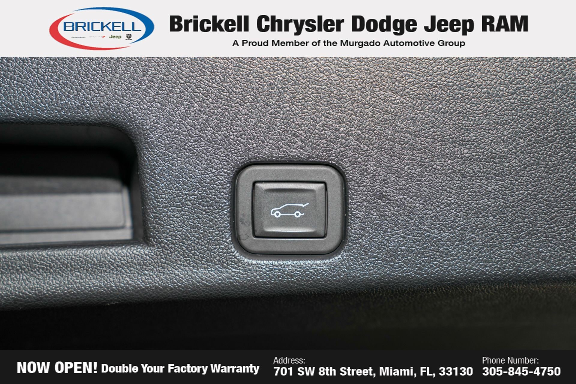 Used 2025 Buick Enclave Preferred FWD image 11