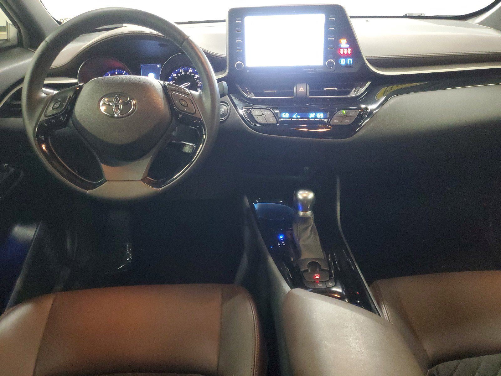 Used 2019 Toyota C-HR Limited FWD image 12