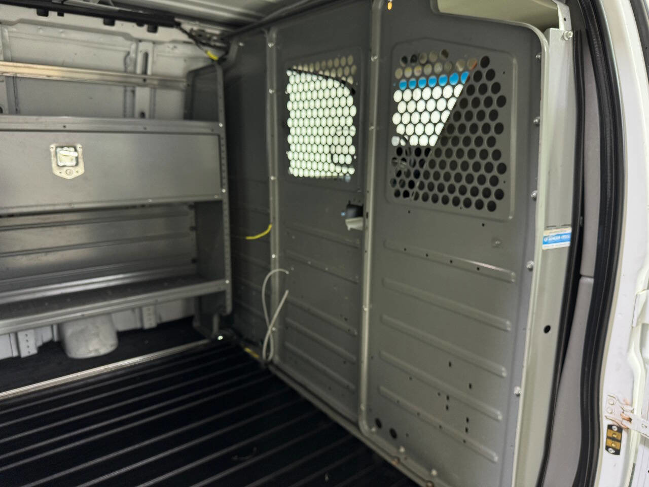 Used 2017 GMC Savana 2500 image 54