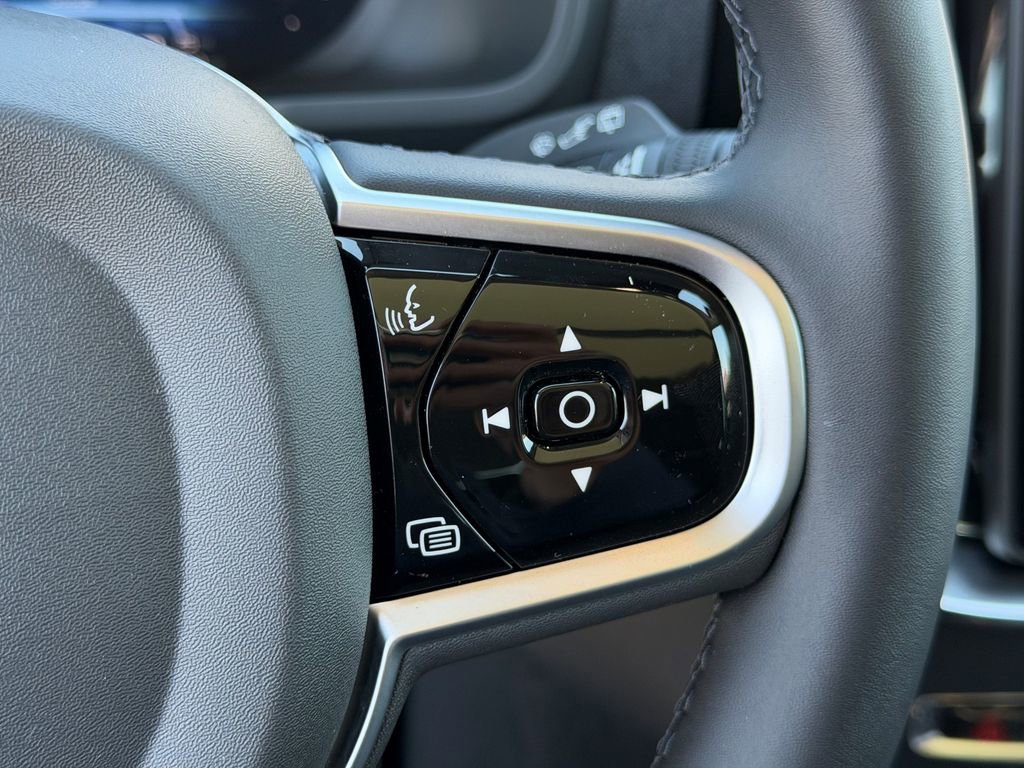 Certified 2025 Volvo XC90 T8 Ultra w/ Protection Package Premier AWD/4WD image 30