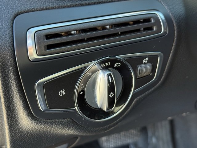 Used 2015 Mercedes-Benz C 300 4MATIC Sedan image 16