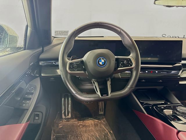 Used 2024 BMW i5 eDrive40i w/ M Sport Package image 21