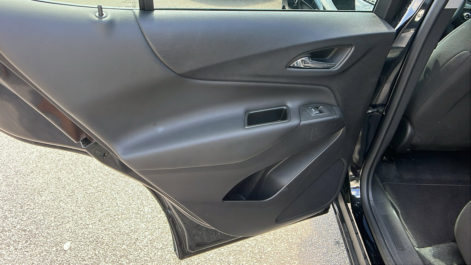 Used 2024 Chevrolet Equinox LT image 23