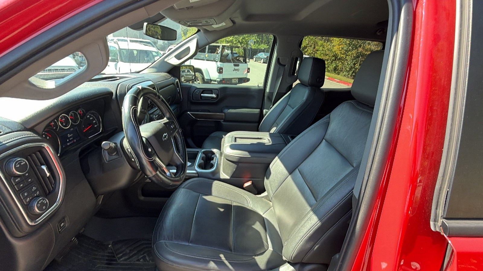 Used 2021 Chevrolet Silverado 1500 LT Trail Boss w/ Convenience Package II AWD/4WD image 16