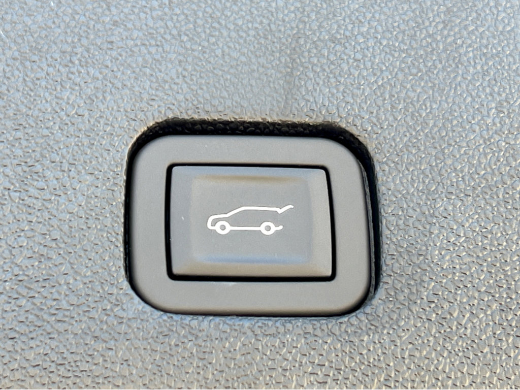 New 2025 Cadillac XT6 Luxury image 26