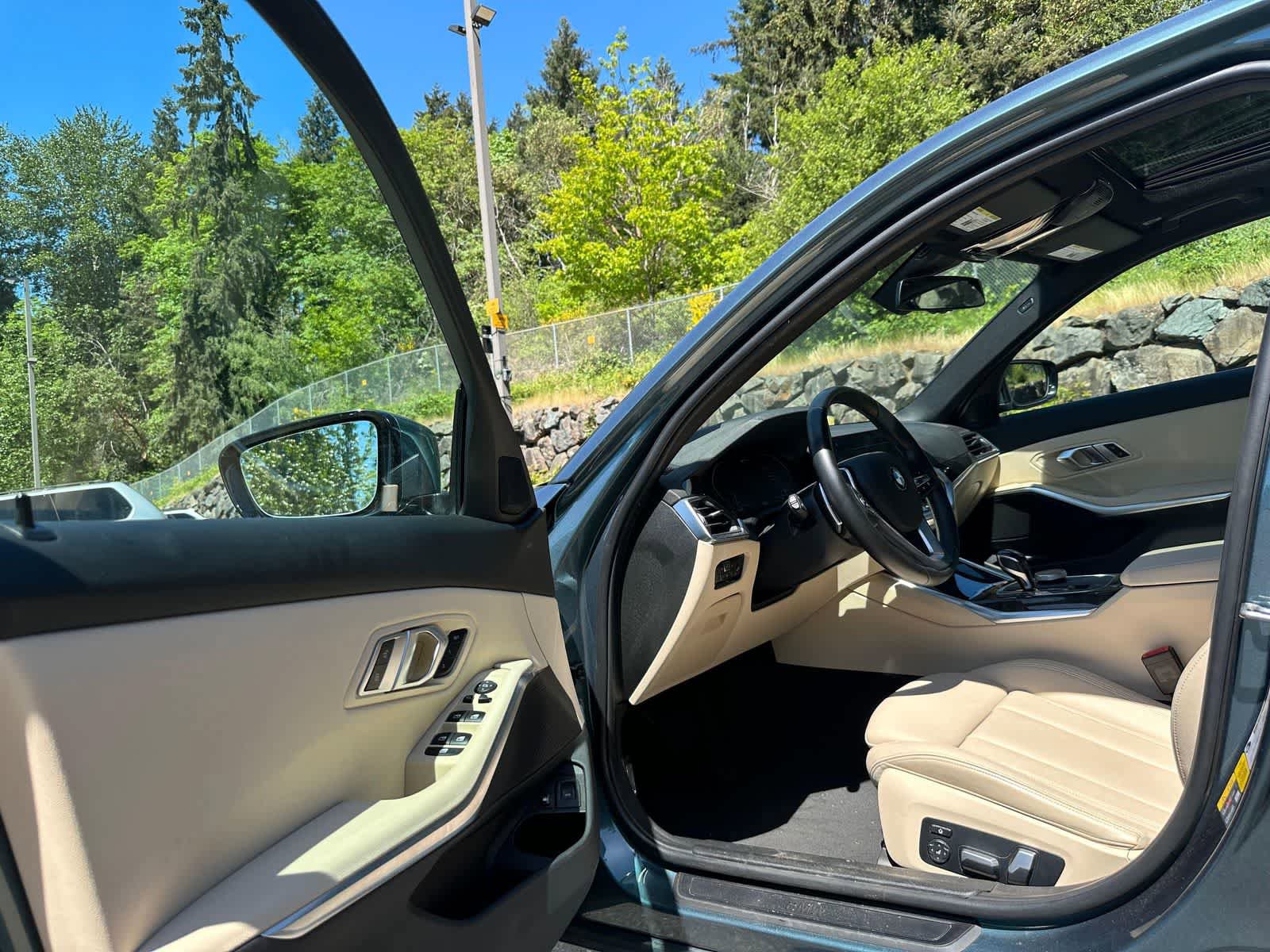 Used 2021 BMW 330e w/ Convenience Package RWD image 18