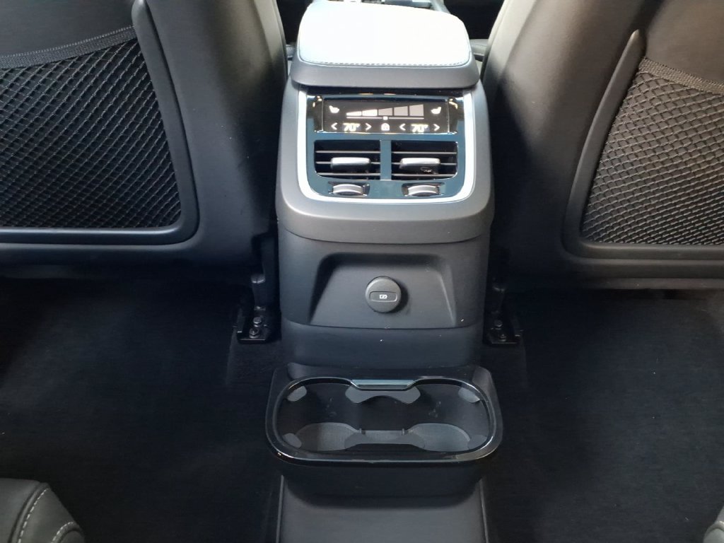 Certified 2024 Volvo XC90 T8 Ultimate w/ Protection Package Premier AWD/4WD image 25