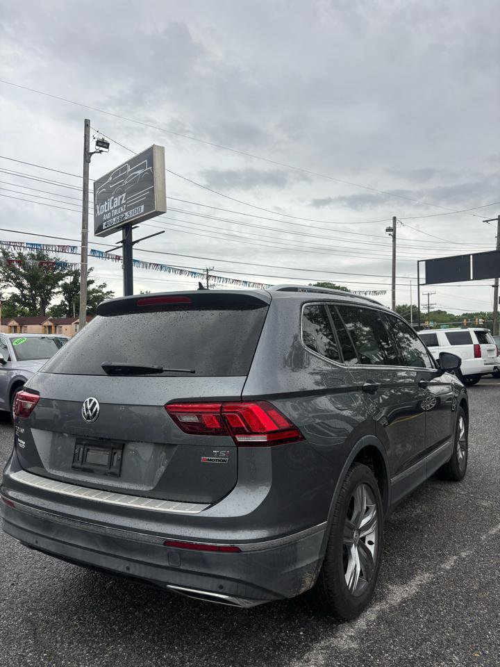 Used 2018 Volkswagen Tiguan SEL Premium AWD/4WD image 6