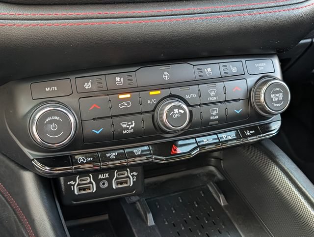 Used 2025 Dodge Durango GT AWD/4WD image 29