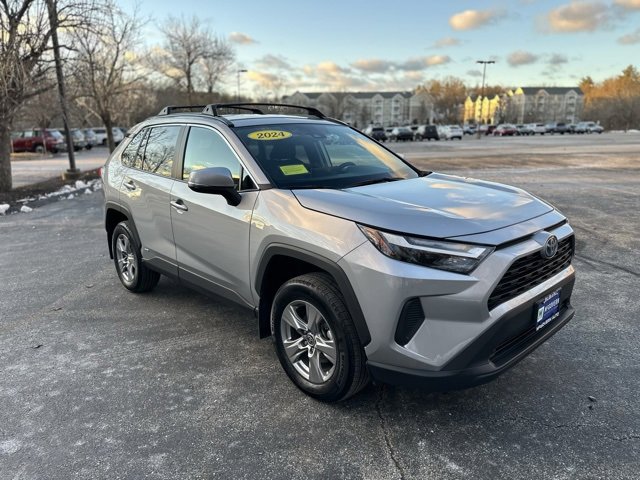 Used 2024 Toyota RAV4 XLE image 3