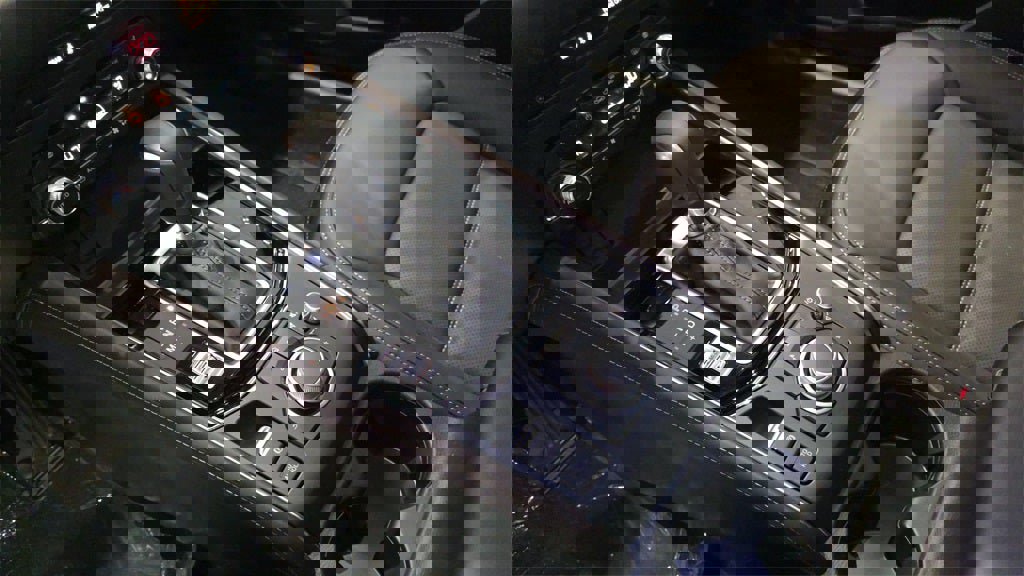 New 2025 MAZDA CX-5 Signature image 25