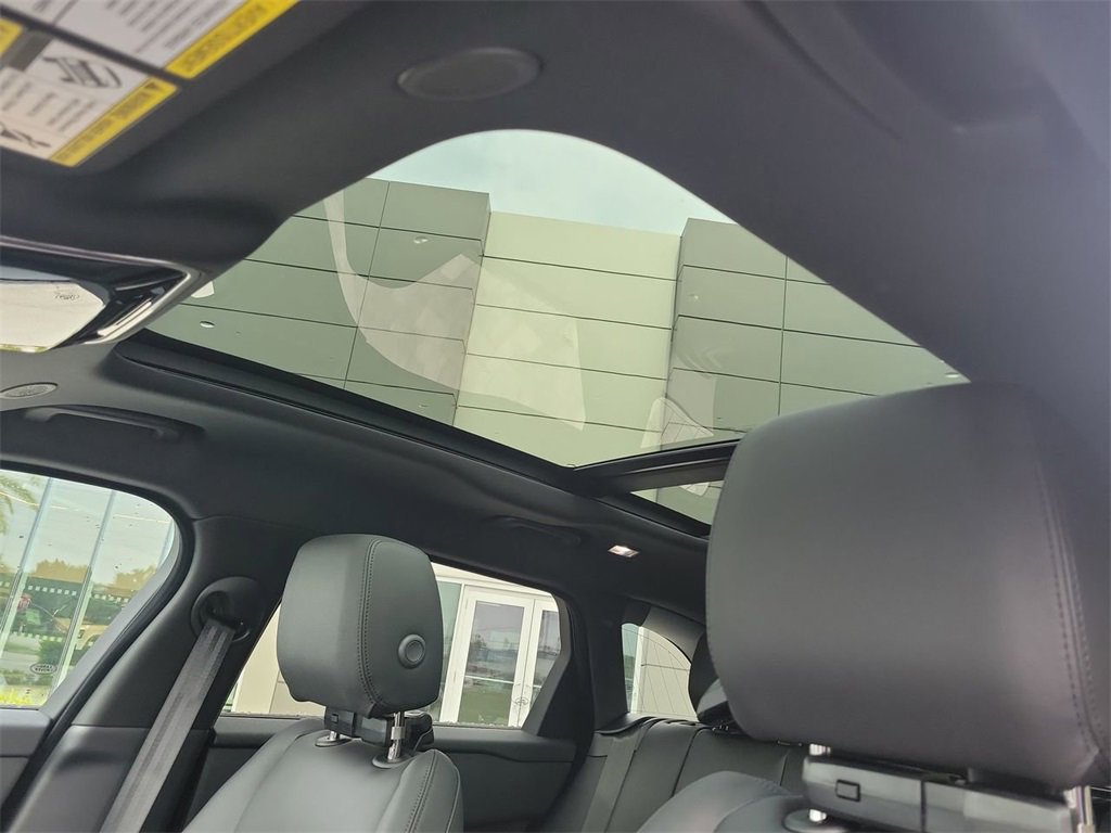 New 2026 Land Rover Range Rover Velar S image 28