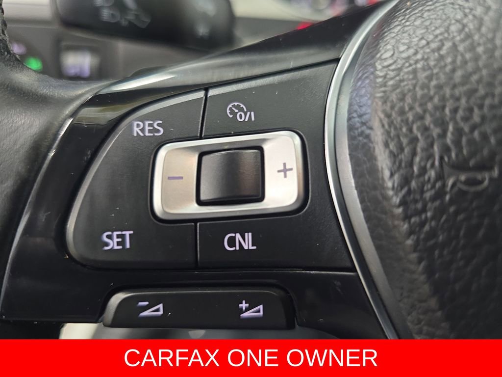 Used 2017 Volkswagen Golf Wolfsburg Edition image 17