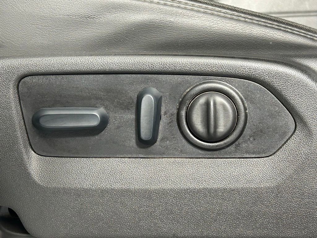 Used 2023 Chevrolet Silverado 3500 High Country image 30