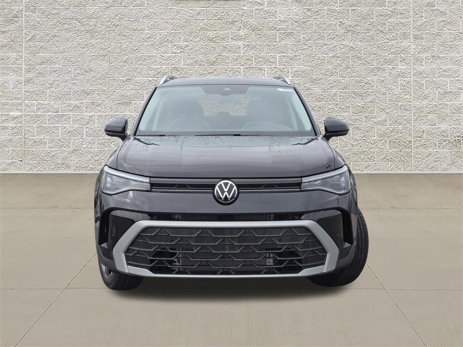 New 2026 Volkswagen Taos SE AWD/4WD image 2