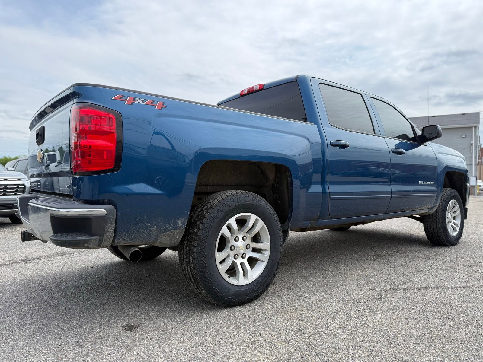 Used 2018 Chevrolet Silverado 1500 LT w/ All Star Edition AWD/4WD image 7