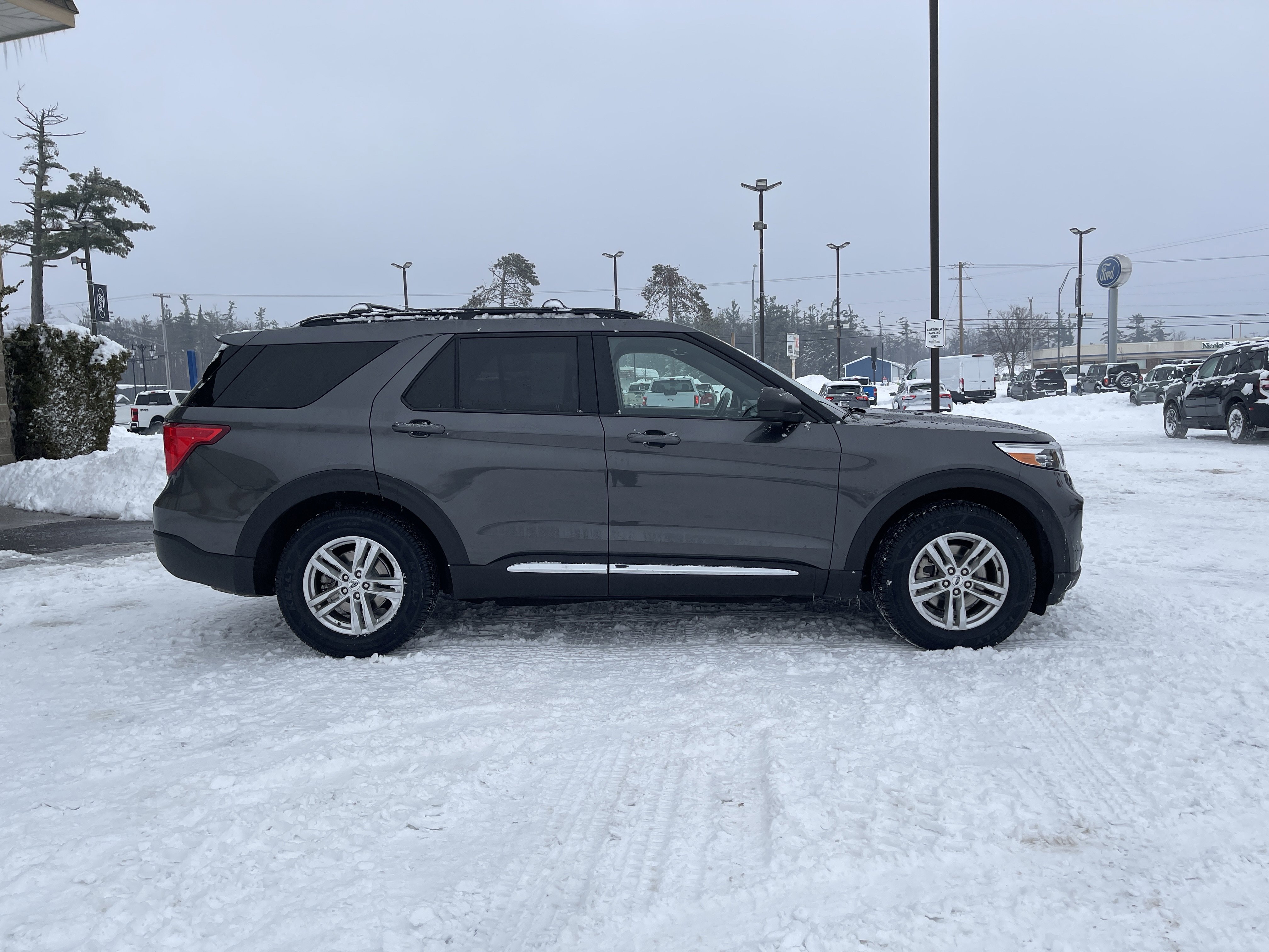 Certified 2020 Ford Explorer XLT w/ Equipment Group 202A image 2