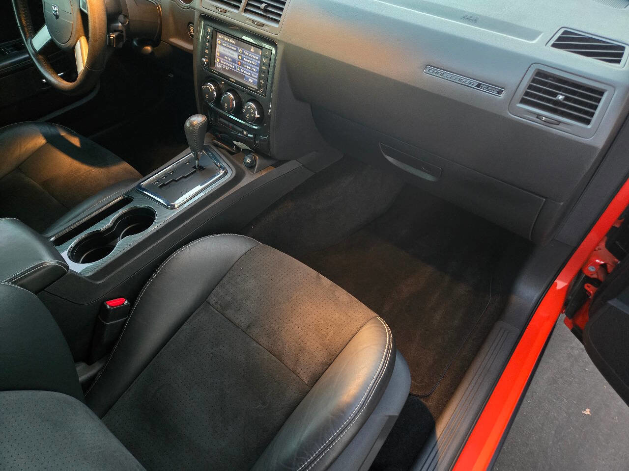 Used 2008 Dodge Challenger SRT8 image 27