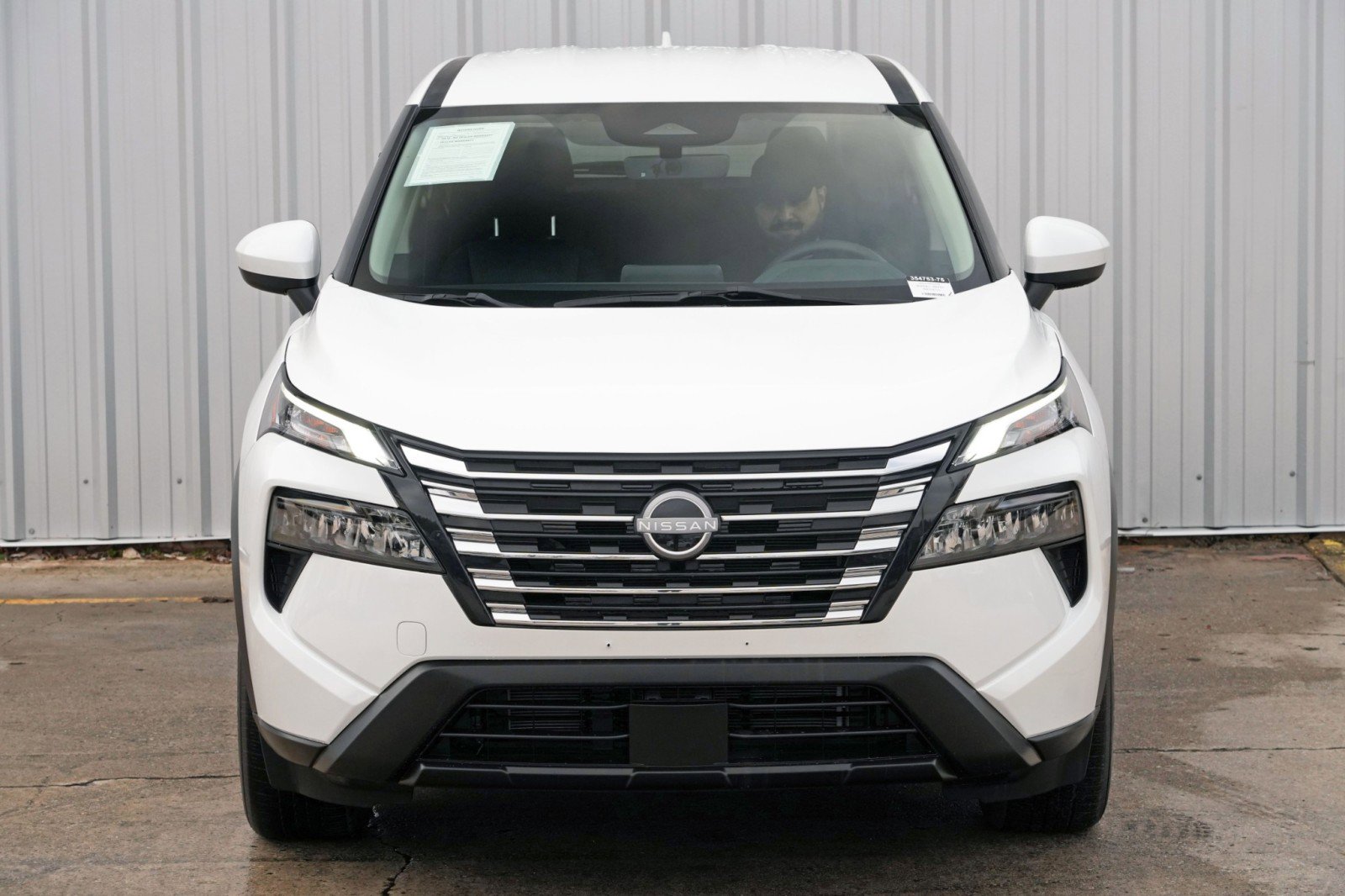 Used 2024 Nissan Rogue SV image 41