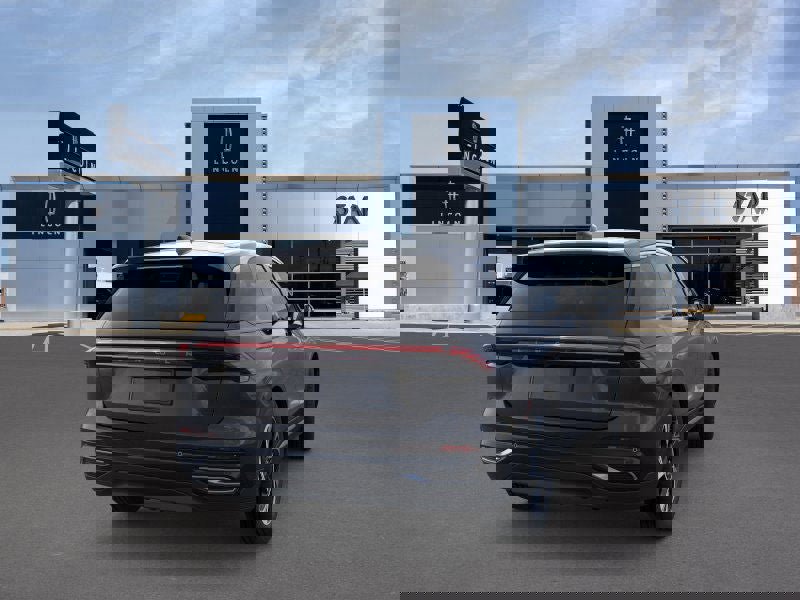 New 2026 Lincoln Nautilus Premier image 8