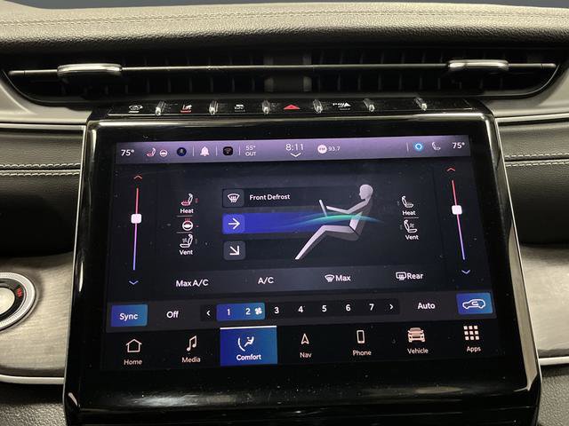 Used 2023 Jeep Grand Cherokee Limited w/ Luxury Tech Group II image 19