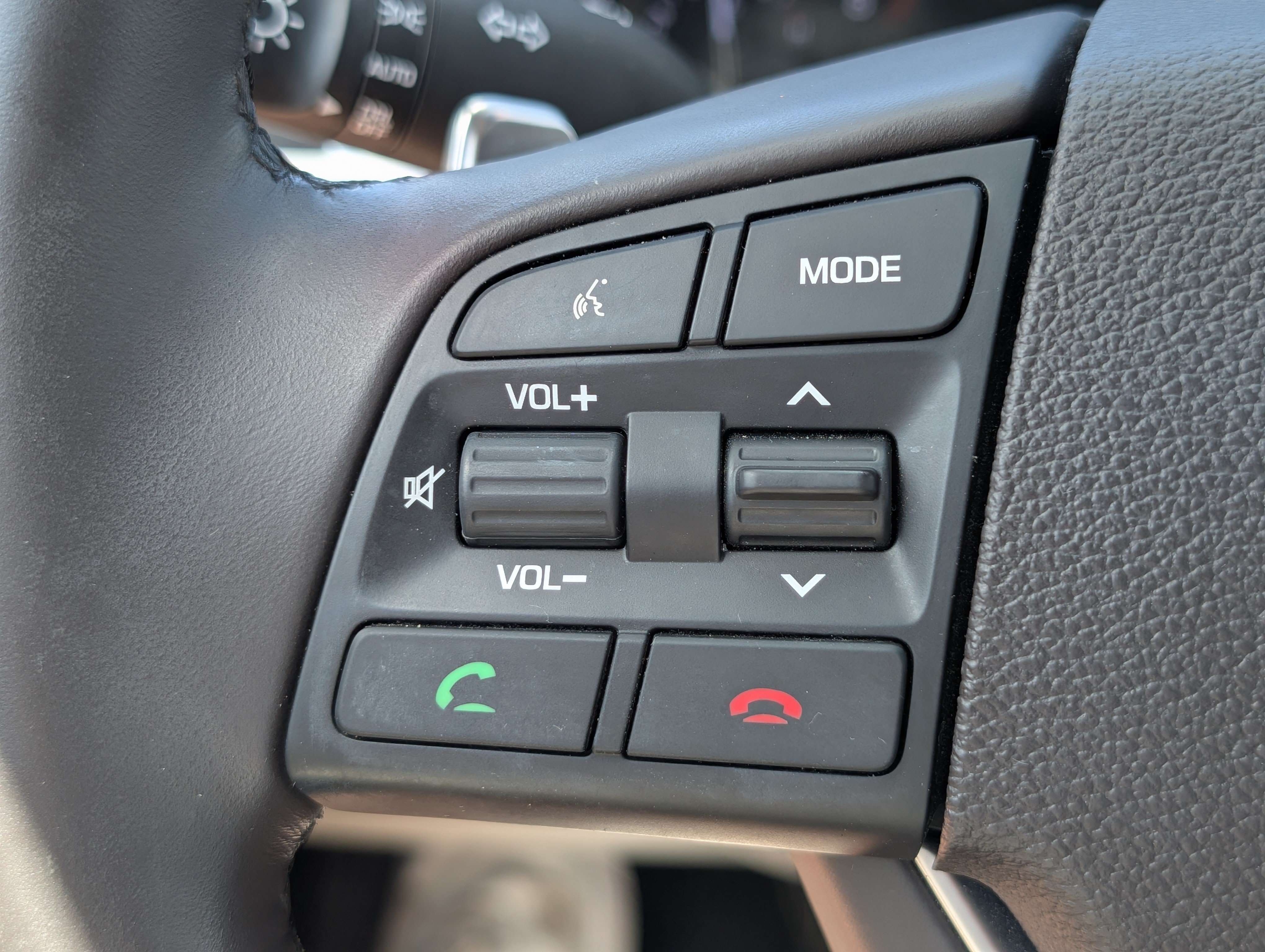 Used 2019 Genesis G80 3.8 RWD image 18