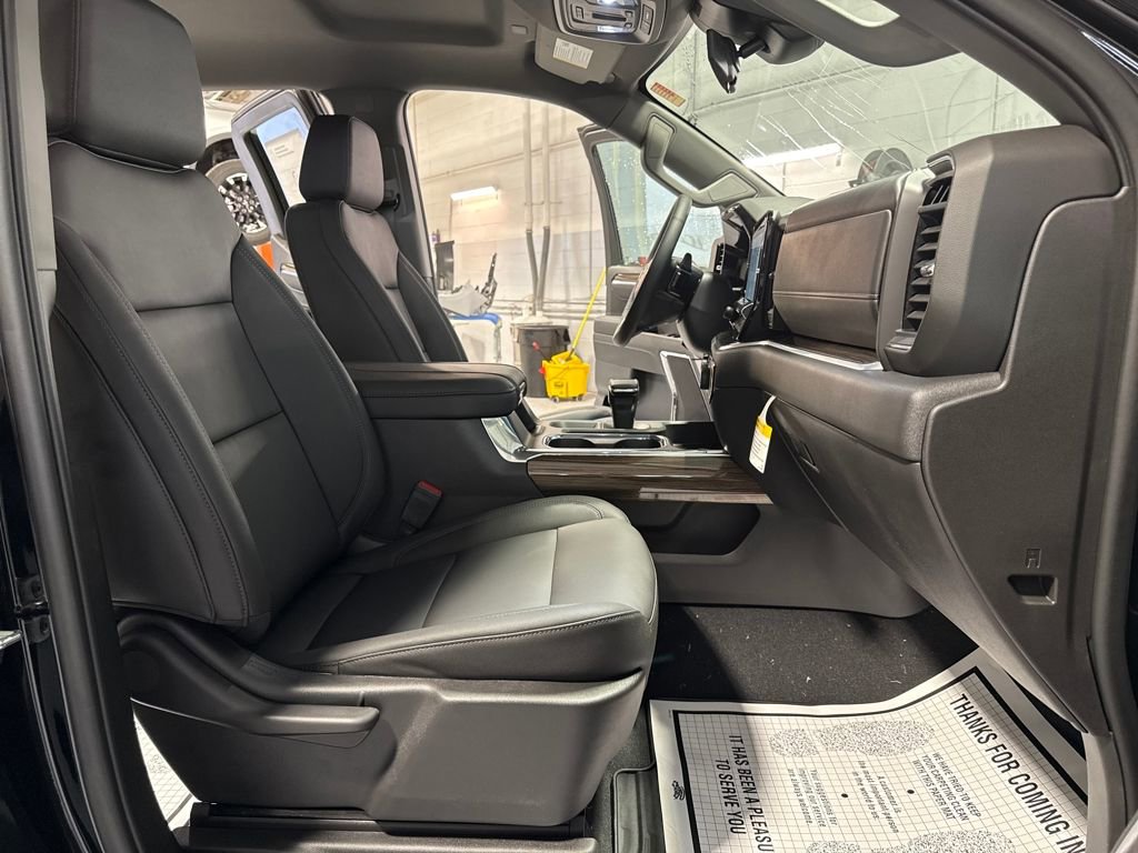 Used 2026 Chevrolet Silverado 1500 LT w/ Leather Package image 27
