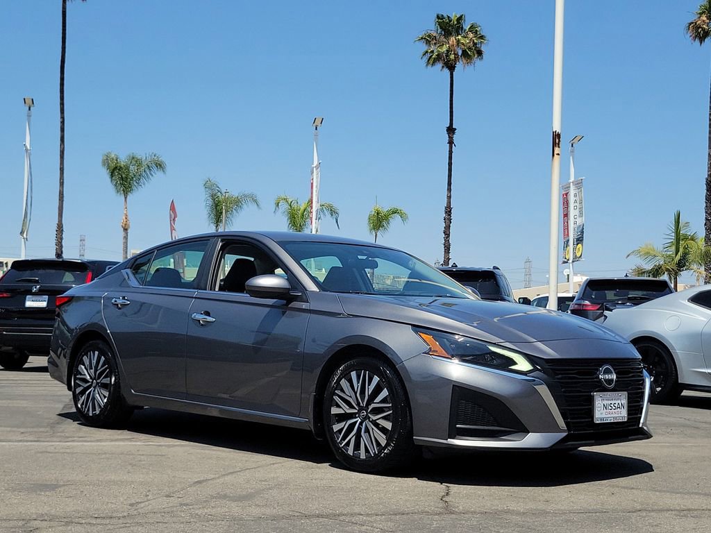 Used 2023 Nissan Altima 2.5 SV FWD image 31