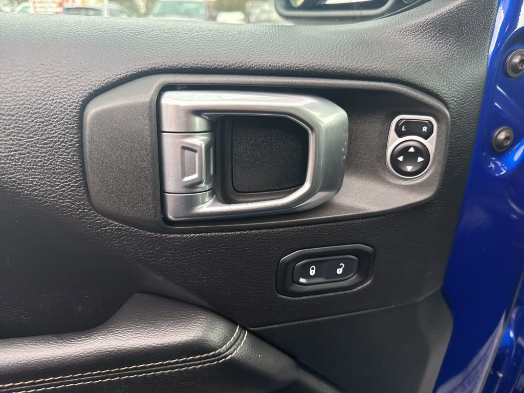 Used 2019 Jeep Wrangler Unlimited Sahara w/ Uconnect 4C Nav & Sound Group image 21