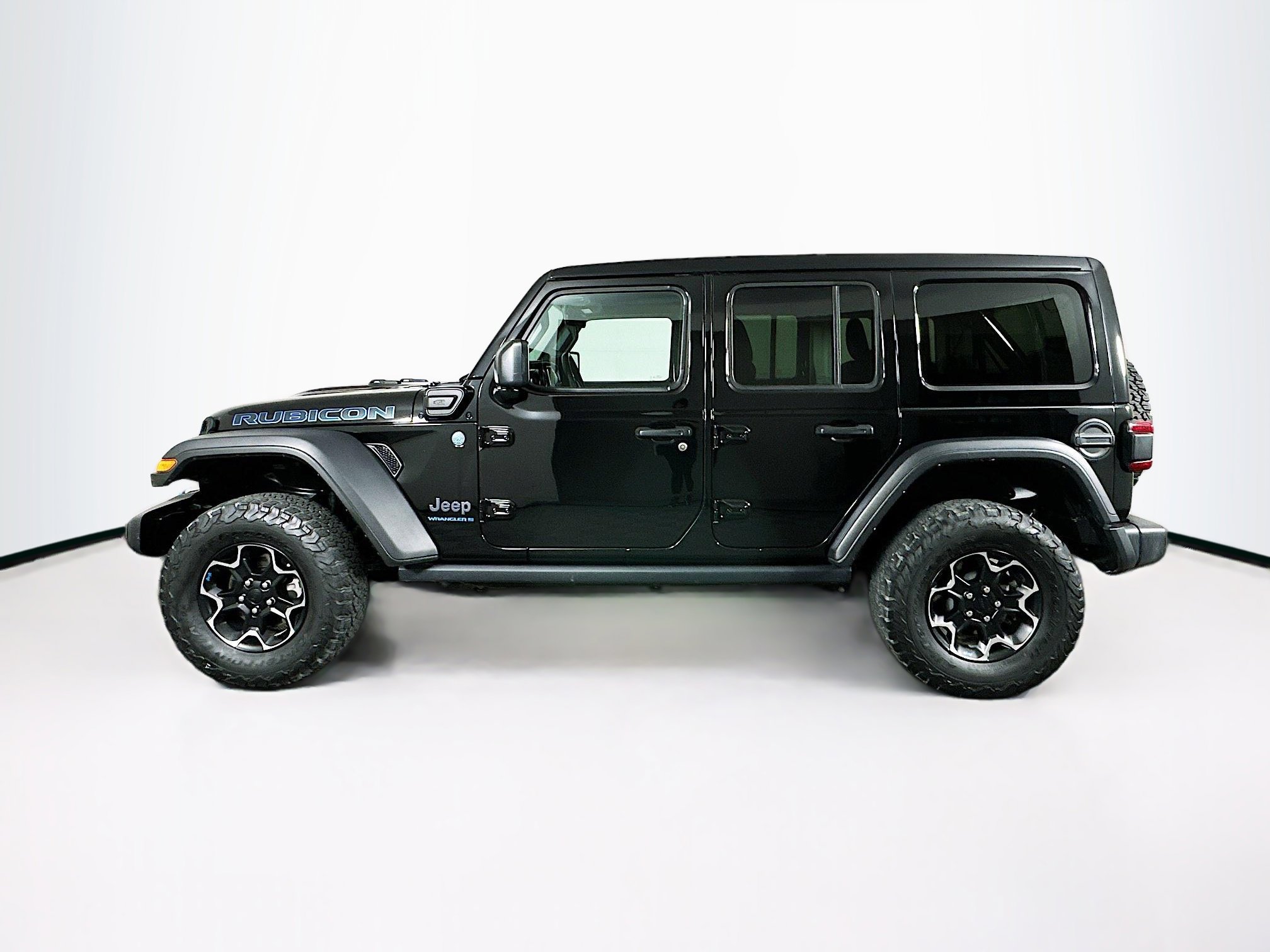 Used 2023 Jeep Wrangler Unlimited Rubicon 4xe w/ Cold Weather Group image 4