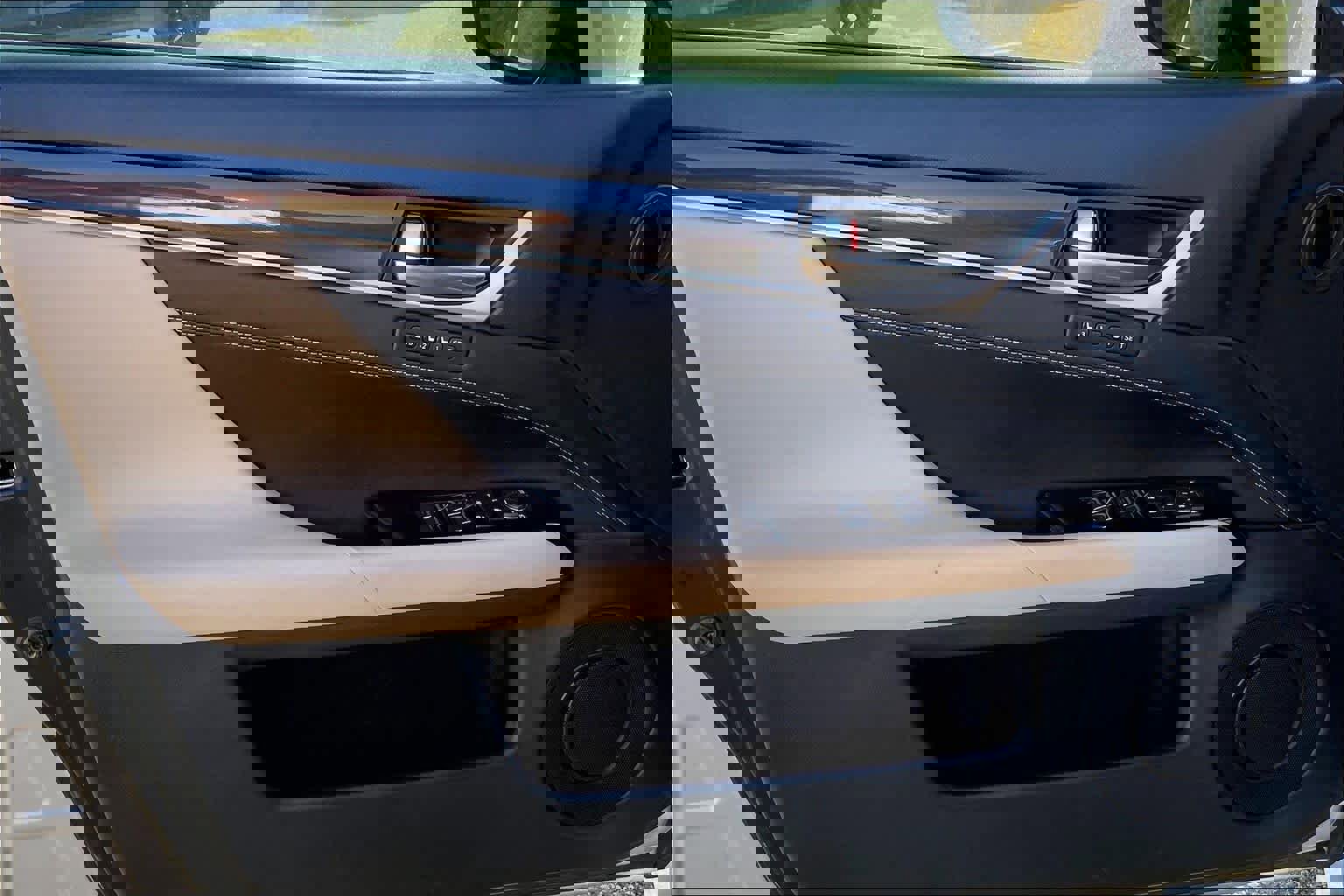 Used 2016 Lexus GS 200t image 21