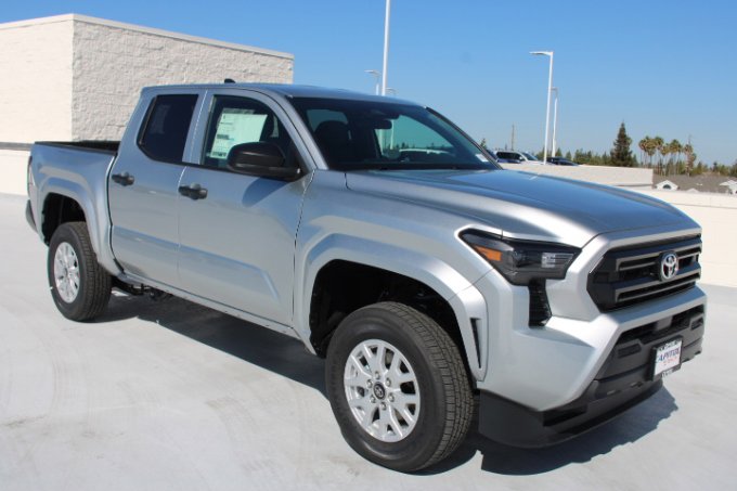 New 2025 Toyota Tacoma SR image 2